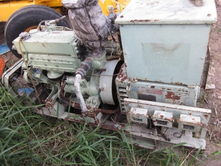 ขาย-เครื่องปั่นไฟ NISSAN: SD22 เครื่อง NISSAN 4 สูบ: 20 KVA ไฟ 3 เฟส  มือสองเก่าญี่ปุ่น