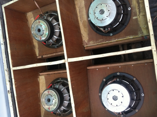 ขาย เครื่องเสียงชุดใหญ่ หมดนี่เรยคับ พร้อมใช้งาน