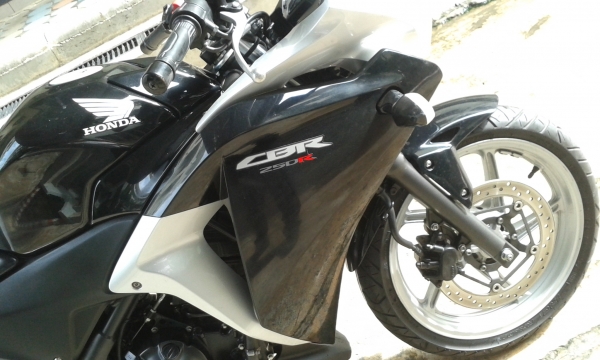 ** ขายรถ Honda CBR250i หัวฉีด ปี54 สวยๆ เครื่องดีมาก **