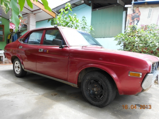 ขาย mazda 929 หน้ายักษ์ classic 4 ประตู ขายกันถูกๆ เชิญครับ