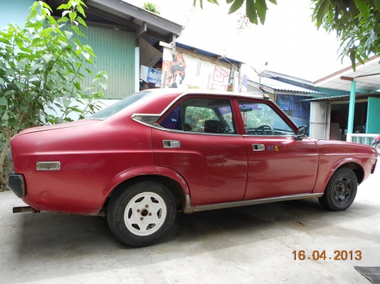ขาย mazda 929 หน้ายักษ์ classic 4 ประตู ขายกันถูกๆ เชิญครับ