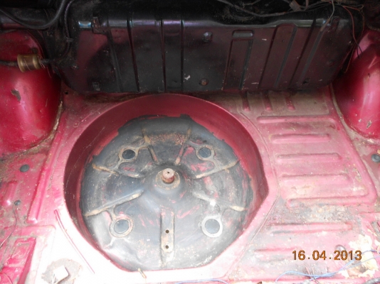 ขาย mazda 929 หน้ายักษ์ classic 4 ประตู ขายกันถูกๆ เชิญครับ