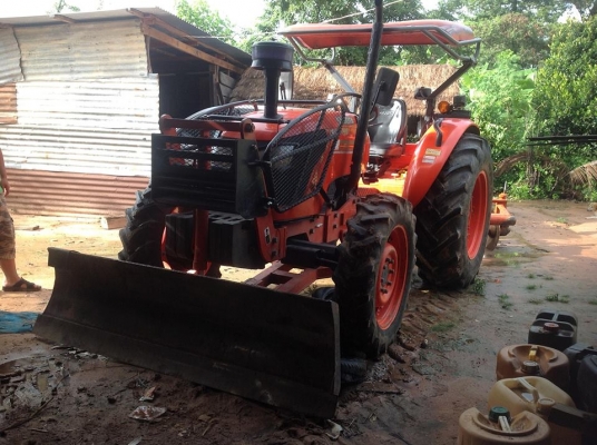 ขายรถไถ Kubota M 7040 สภาพ ดีเหมือนใหม่