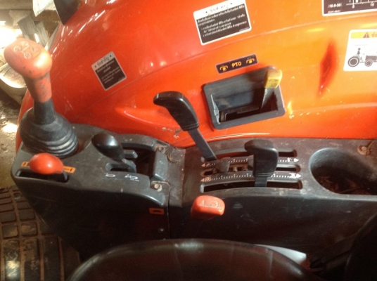 ขายรถไถ Kubota M 7040 สภาพ ดีเหมือนใหม่