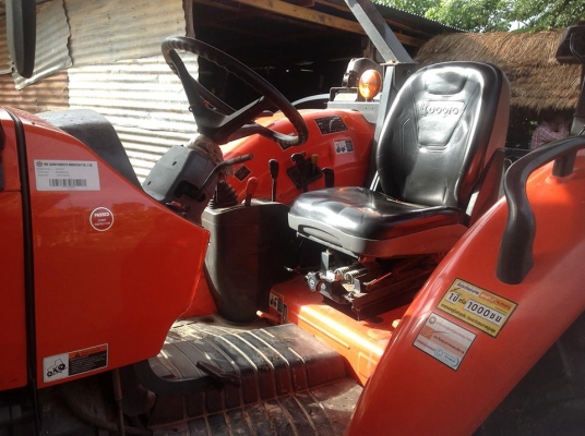 ขายรถไถ Kubota M 7040 สภาพ ดีเหมือนใหม่