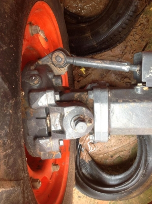 ขายรถไถ Kubota M 7040 สภาพ ดีเหมือนใหม่