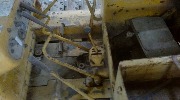 ขายรถแทรคเตอร์ CAT D4D ขายตามสภาพ ขายรถแทรคเตอร์ CAT D4D ขายตามสภาพ