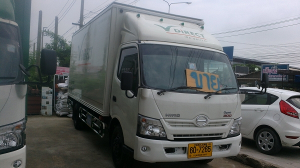 ขายรถ6ล้อตู้ทืบ   HINO  150 Expert ปี56 สวยๆ
