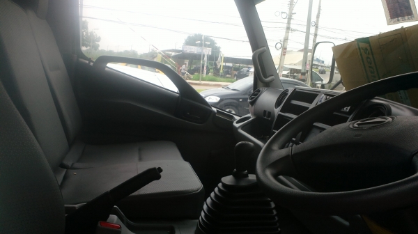 ขายรถ6ล้อตู้ทืบ   HINO  150 Expert ปี56 สวยๆ