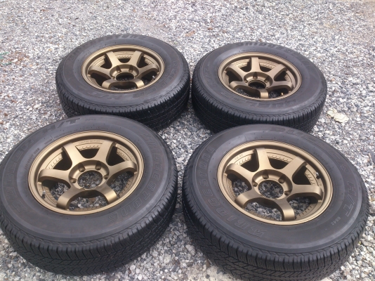 ขายแม็กTE37  6รู 139.7ขอบ17 พร้อมยางบริสโตร์265/65R17  สวยๆ จำนวน 1 ชุด