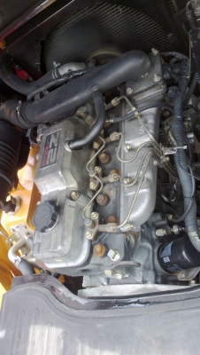 รถยกโตโยต้ารุ่น 7 น้ำหนักยก 2.5 ตัน เสาสูง 4 เมตร เครื่องดีเซล เกียร์ออโต้