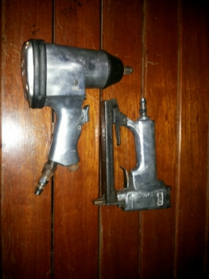 ขายบล็อคลมกับตัวยิงแม็คลม1800บาท2ตัว