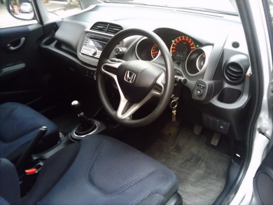 Honda jazz1.5i-vtecs m/tแต่งเต็มที่ จัดไฟแนนซ์ก็ฟรีดาวน์ Honda jazz1.5i-vtecs m/tแต่งเต็มที่ จัดไฟแนนซ์ก็ฟรีดาวน์