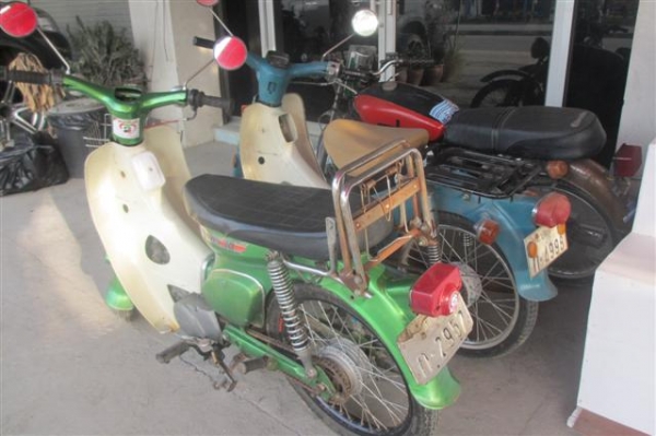 ขายเหมารถโบราณ 3 คันถูกๆอ่านรายละเอียดด้านในครับ จ.ชลบรี