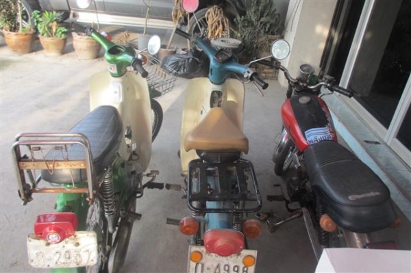 ขายเหมารถโบราณ 3 คันถูกๆอ่านรายละเอียดด้านในครับ จ.ชลบรี