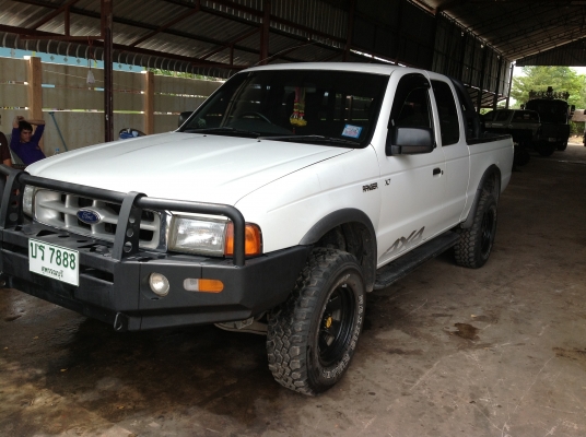 ขายฟอร์ด โฟวิน ปี2542 สภาพสวย กันชนหน้า-หลังแต่งมีฟรีล็อค ยางดี4เส้น รถที่บ้านใช้เอง ติดต่อคุณไก่0861237456