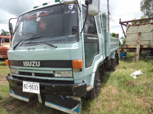 ขายรถ6ล้อดั้มอีซูซุร็อก195แรง สภาพพร้อมใช้งาน