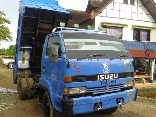 ขาย6ล้อดั้ม isuzu NPR195 เครื่องเเรง