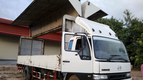 HINO FF1J PLA เสมอทอง เครื่องยูโรทู JO8C TS เทอร์โบอินเตอร์220HP รถห้างแท้ยาว7.5เมตร ตู้ปีกนกสามมิตรแท้