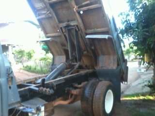 ขายด่วนรถหกล้อดั้มหัวยาว ISUZU เครื่อง 6BB1 แกนยาว เฟืองท้ายฟูโซ๋ คัสซีสวย ยางหน้าใหม่เอี่ยม ยางหลังเต็ม ภาษีเต็ม 57 ทะเบียนพร้อมโอน