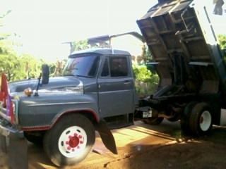 ขายด่วนรถหกล้อดั้มหัวยาว ISUZU เครื่อง 6BB1 แกนยาว เฟืองท้ายฟูโซ๋ คัสซีสวย ยางหน้าใหม่เอี่ยม ยางหลังเต็ม ภาษีเต็ม 57 ทะเบียนพร้อมโอน