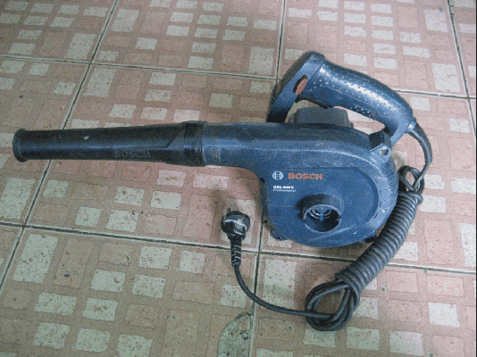 ขายด่วนตัวเป่าลม BOSCH GBL-800E 820W.