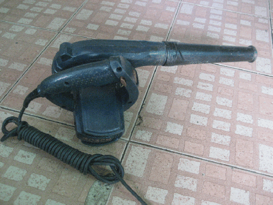 ขายด่วนตัวเป่าลม BOSCH GBL-800E 820W. ขายด่วนตัวเป่าลม BOSCH GBL-800E 820W.