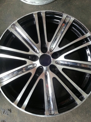 แม็กขอบ 18 5รู114 มี 1คู่ ราคา 3,900บาท