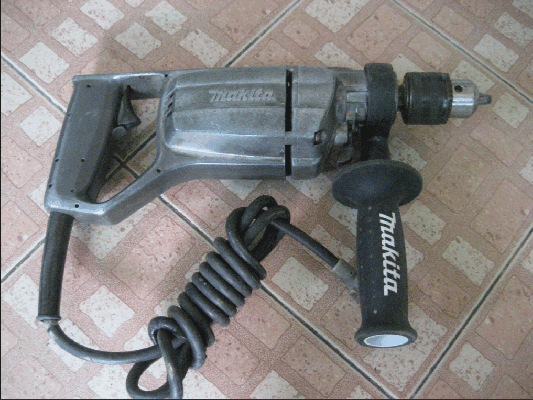 ขายด่วนสว่าน เจาะกระแทก Makita Model 8416 แท้100\%