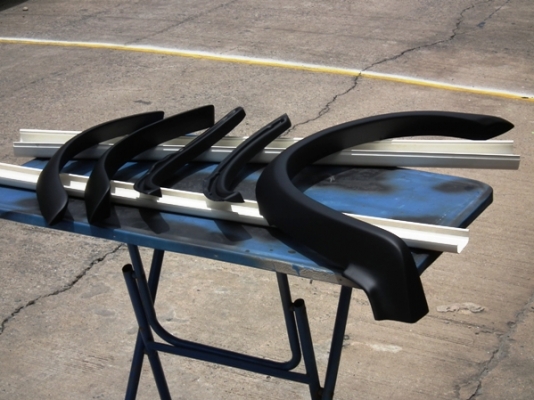 ขายคิ้วล้อ คามิโอ cameo วัสดุ ABS 6 ชิ้น ครบๆ ทำสีดำด้าน