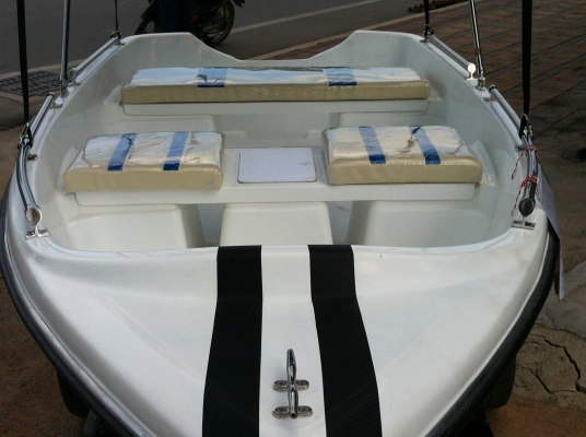 ขายเรือไฟเบอร์ใหม่  11 ฟุต พร้อมเทเลอร์