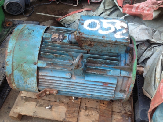 ขายมอเตอร์ หน้าแปลน Western electric ขนาด 75 HP. 6 Pole 980 RPM. สภาพดี พร้อมใช้งาน สนใจโทร. 082-561-8028 / 085-177-2887 line ID : mananon1919