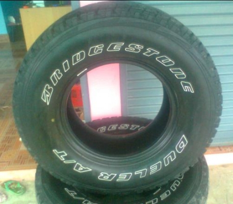 ขายยาง 265/75/16 bridgestone A/T ดอกยางยังสวยครับ