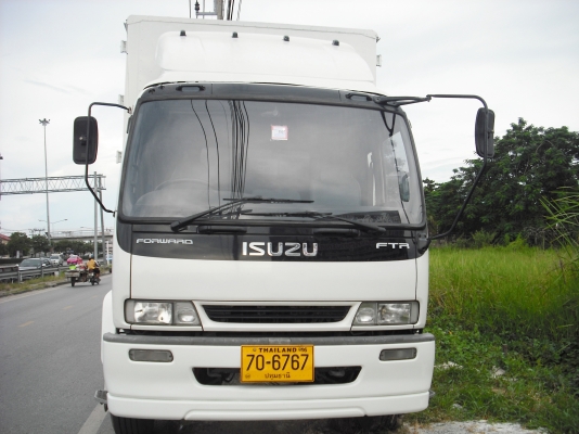 รถบรรทุกตู้ IZUSU FTR33P2B 10 บาน 7.20 เมตร