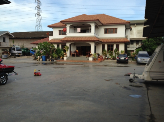 ขายโรงงานพร้อมบ้านเนื้อที่ 1 ไร่กับอีก 3 งาน อยู่ซอย วปอ11 อำเภอกระทุ่มแบน จังหวัดสมุทรสาคร ราคาทั้งหมด 18 ล้านบาท ต่อลองได้นิดหน่อย ติดต่อพิมล 0818097225 หรือเอ็ม 0852138270