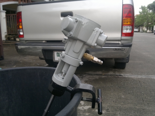 AIR MOTOR ( Air Agitator ) ลดราคา 7,000฿ มอเตอร์ปั่นสี ปั่นเคมี เครื่องกวนเอนกประสงค์ เครื่องมิกซ์ของเหลวทุกชนิด ฯลฯ ใช้ลม มีคลิปล๊อค ราคาถูกสุดในไทย 081-1108882