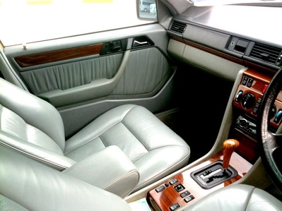 Benz 300E W124 Face Lift เครื่อง 3000 CC เกียร์ AUTO ชุดแต่ง AMG แม็กซ์ AMG 17" แท้จากเยอรมันเบาะปรับไฟฟ้า คอพวงมาลัยปรับไฟฟ้า เบาะหนังแท้ เครื่องฟอกอากาศ รุ่นท็อปสุดของรุ่นนี้ สภาพดีเครื่องเกียร์สมบูรณ์ ไม่ติดแก็ส ทะเบียนพร้อมโอนขนส่ง Benz 300E W124 Face Lift เครื่อง 3000 CC เกียร์ AUTO ชุดแต่ง AMG แม็กซ์ AMG 17" แท้จากเยอรมันเบาะปรับไฟฟ้า คอพวงมาลัยปรับไฟฟ้า เบาะหนังแท้ เครื่องฟอกอากาศ รุ่นท็อปสุดของรุ่นนี้ สภาพดีเครื่องเกียร์สมบูรณ์ ไม่ติดแก็ส ทะเบียนพร้อมโอนขนส่ง