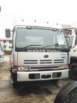 ขายรถ 10 ล้อหัวลาก NISSAN