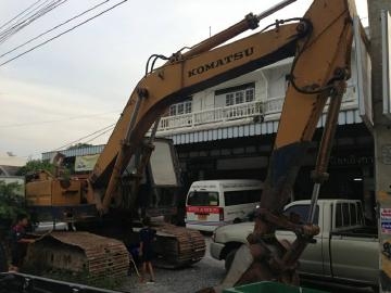 ขายkomatsu PC200 รุ่น 2