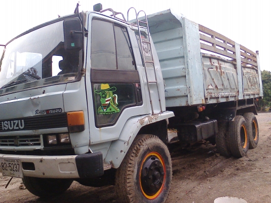 ต้องการขายรถบรรทุก 10 ล้อ 2 เพลา