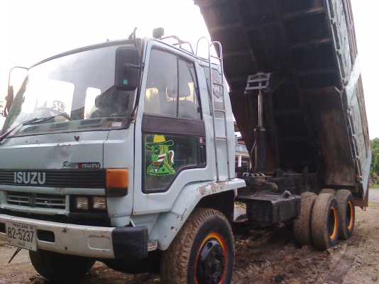 ต้องการขายรถบรรทุก 10 ล้อ 2 เพลา