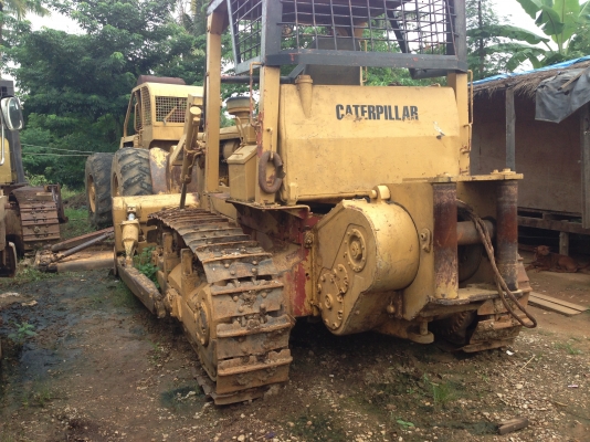 ขายถูกแทรคเตอร์ D6C