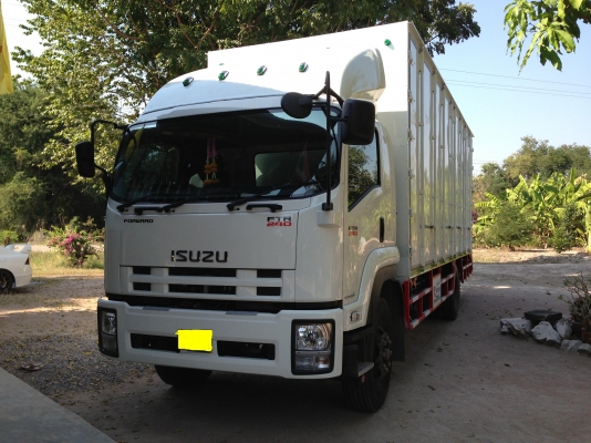 ISUZU FTR240 ขายดาว 6 ล้อใหญ่ตู้สิบบาน