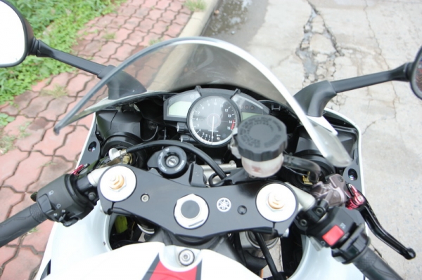 ร้าน บรีส ไบค์ ช็อป ลำลูกกา ขาย YAMAHA R1 ปี 2008 ทะเบียนแท้ สมอ โอนขนส่งทั่วไทย