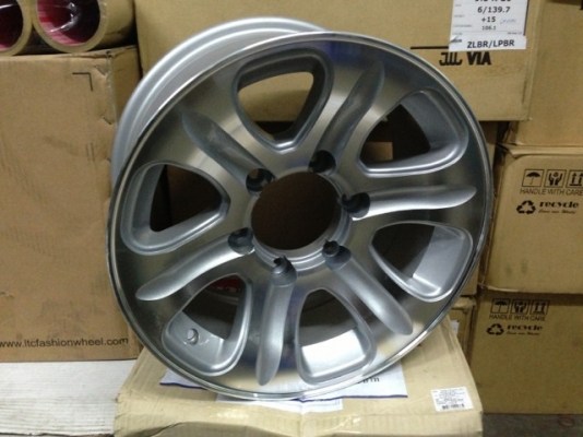 ขายล้อแม็ก JRD 15X8 6H139.7 ราคาถูกๆ