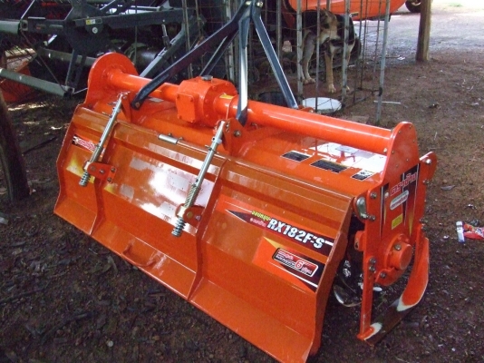 ขายโรตารี่ 1.80 ม. สภาพ 99 \% ราคา 56,000 บาท ขายโรตารี่ 1.80 ม. สภาพ 99 \% ราคา 56,000 บาท