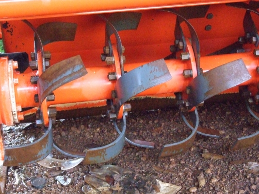 ขายโรตารี่ 1.80 ม. สภาพ 99 \% ราคา 56,000 บาท ขายโรตารี่ 1.80 ม. สภาพ 99 \% ราคา 56,000 บาท