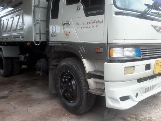 ขายรถสิบล้อ HINO 3 M 240 รถสวย สภาพดี พร้อมใช้งาน ขายรถสิบล้อ HINO 3 M 240 รถสวย สภาพดี พร้อมใช้งาน
