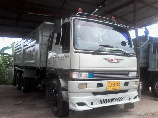 ขายรถสิบล้อ HINO 3 M 240 รถสวย สภาพดี พร้อมใช้งาน ขายรถสิบล้อ HINO 3 M 240 รถสวย สภาพดี พร้อมใช้งาน