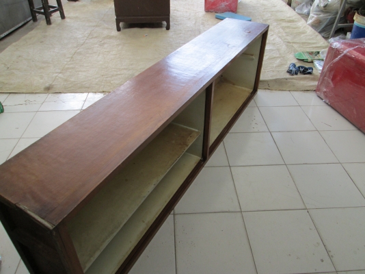 ตู้ติดผนังครับ  สภาพสวยมากครับ   ราคาติดดินครับ800บาทครับ